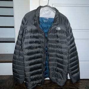 Men’s The North Face Puffer Winter Jacket Gray Navy Blue Large